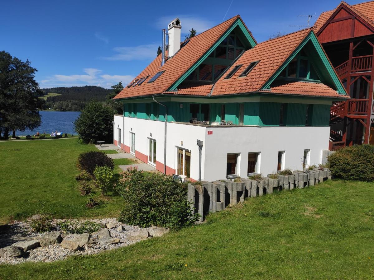 Lipno Riviera - Mysi V Bote Apartment Lipno nad Vltavou Luaran gambar