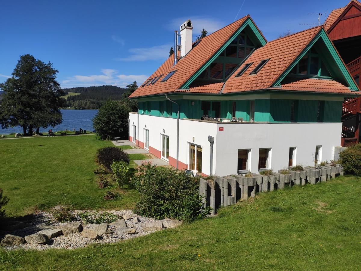 Lipno Riviera - Mysi V Bote Apartment Lipno nad Vltavou Luaran gambar