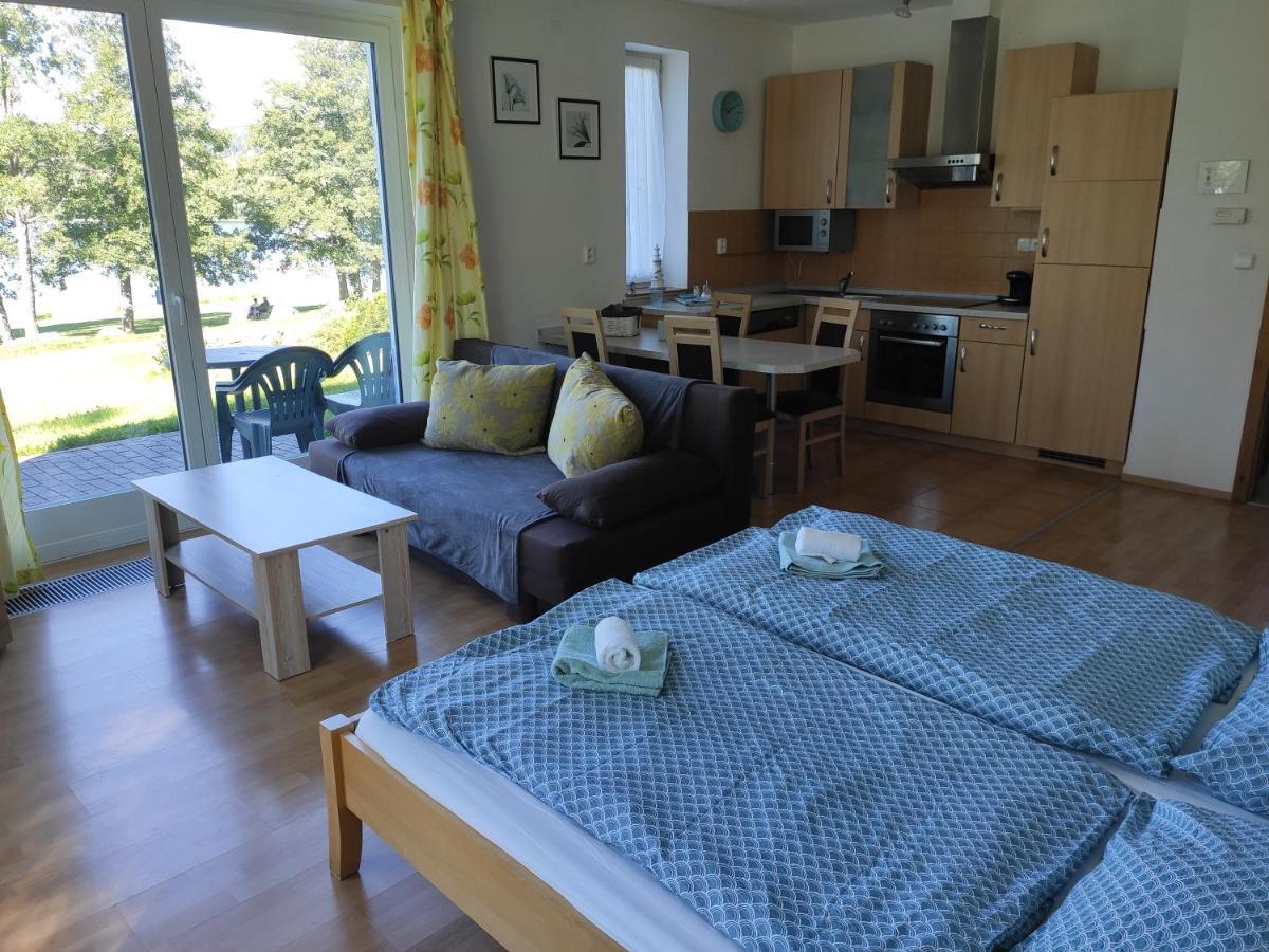 Lipno Riviera - Mysi V Bote Apartment Lipno nad Vltavou Luaran gambar