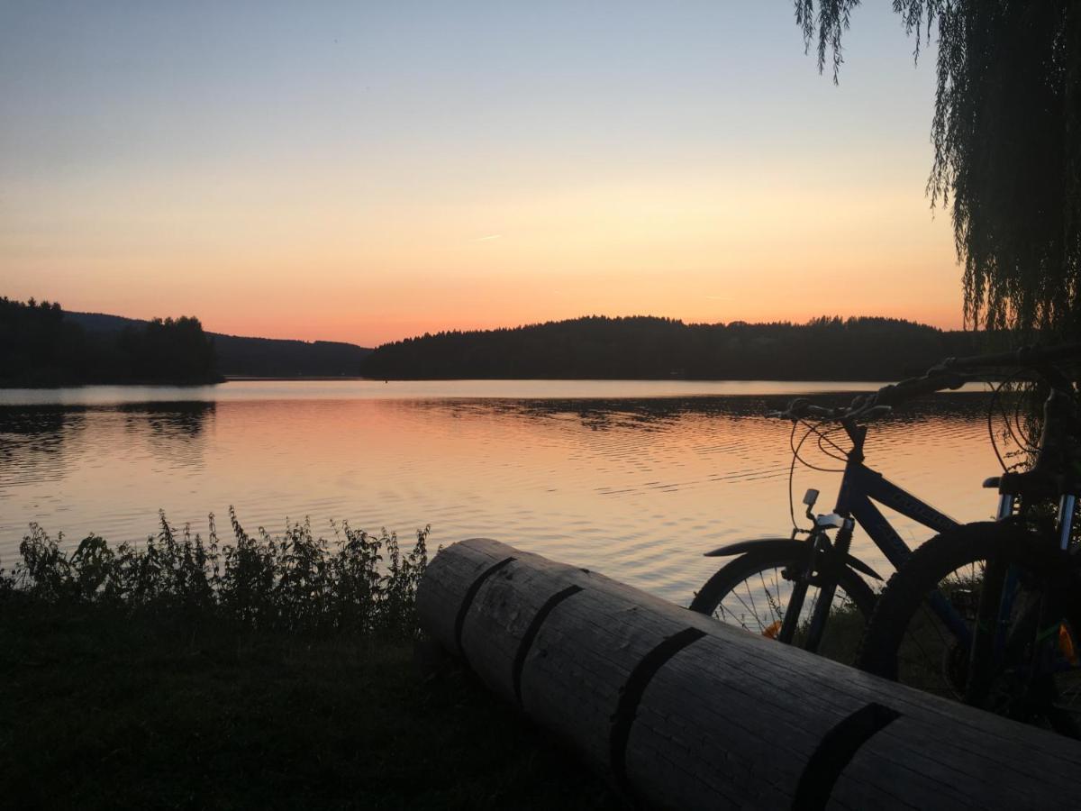 Lipno Riviera - Mysi V Bote Apartment Lipno nad Vltavou Luaran gambar