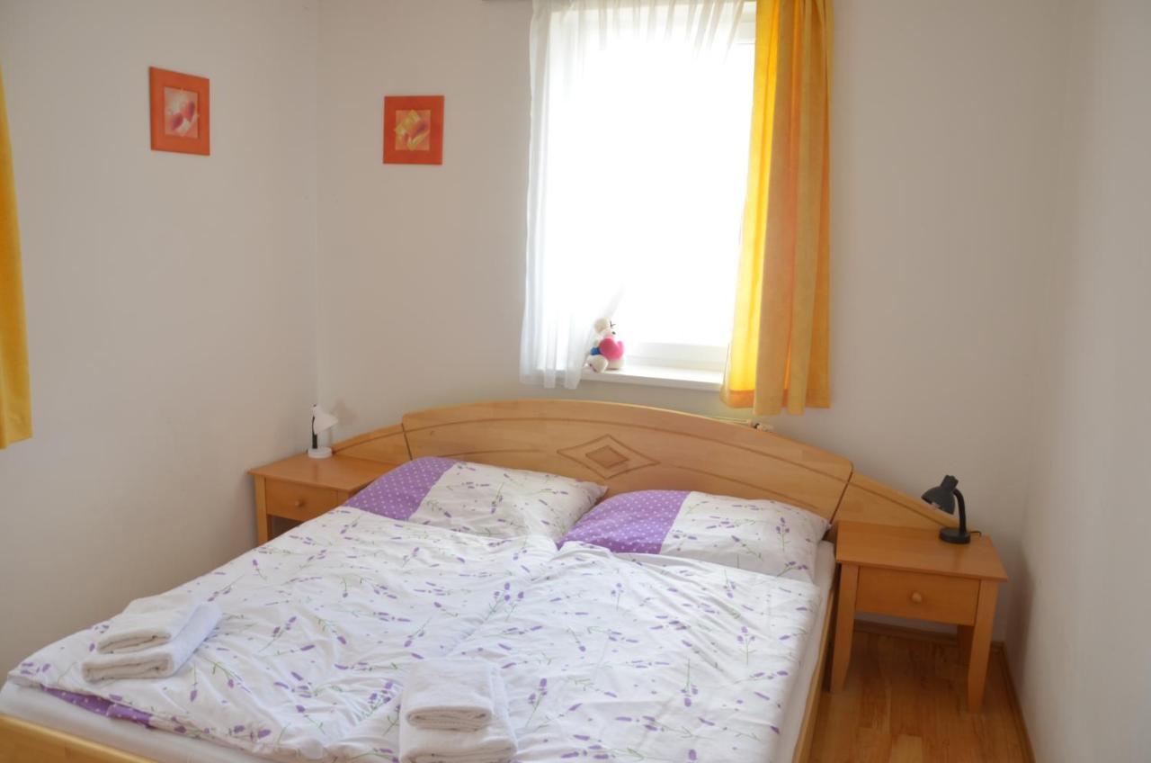 Lipno Riviera - Mysi V Bote Apartment Lipno nad Vltavou Luaran gambar